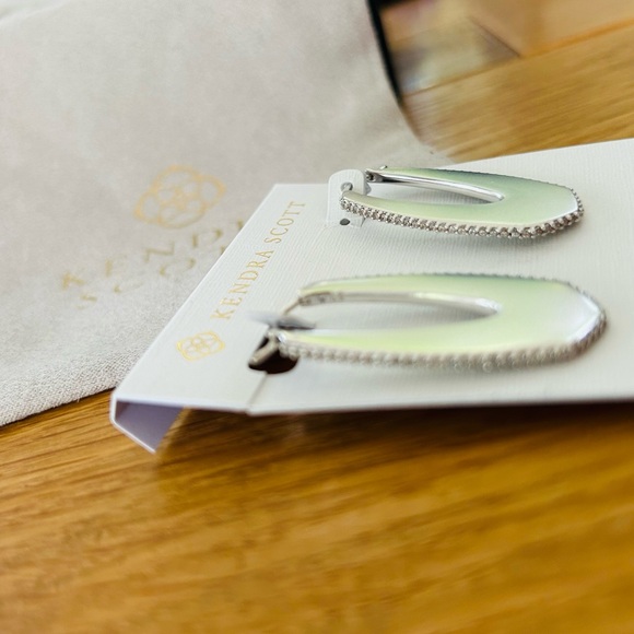 NWT Kendra Scott Adeline Hoop Earrings - Picture 3 of 7